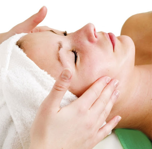 Hidratación facial con relax de cuello y escote